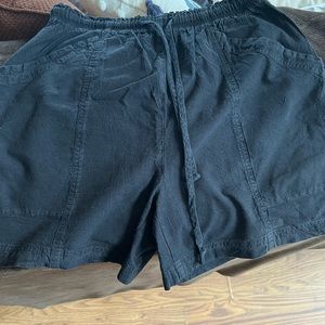 Woman’s cotton shorts